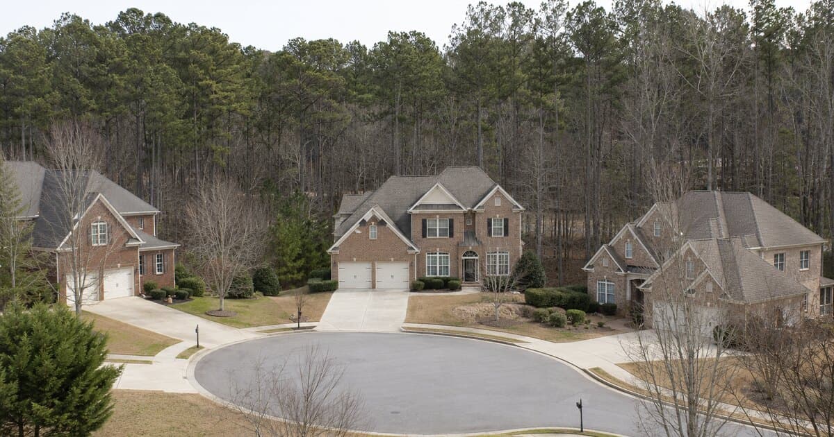 The Garage Doesn't Always Follow the House's Setback